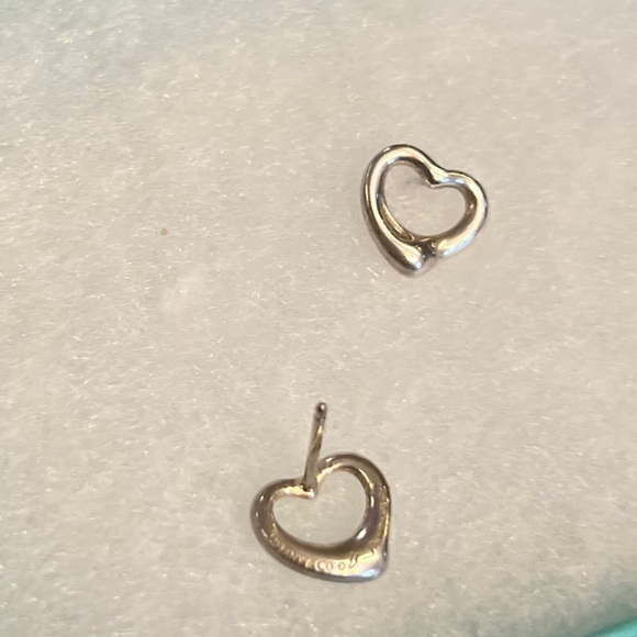 Tiffany Elsa Peretti Open Heart Earrings ❌sold❌ priced low - Picture 5 of 7